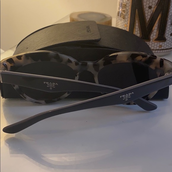 PRADA Sunglasses - Picture 2 of 7